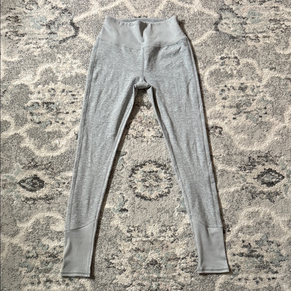 Alo High-Waist Alosoft Lounge Legging in Heathered Gray